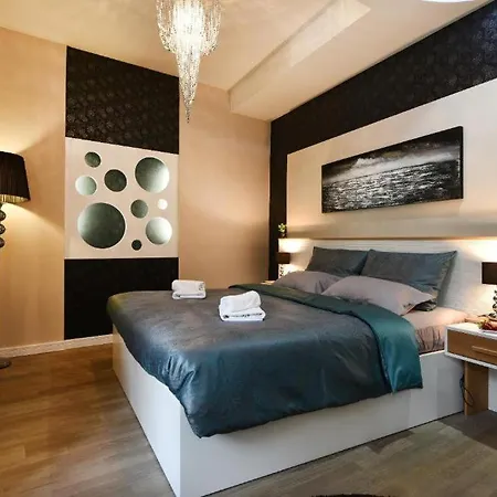 Peninsula Luxury 3*